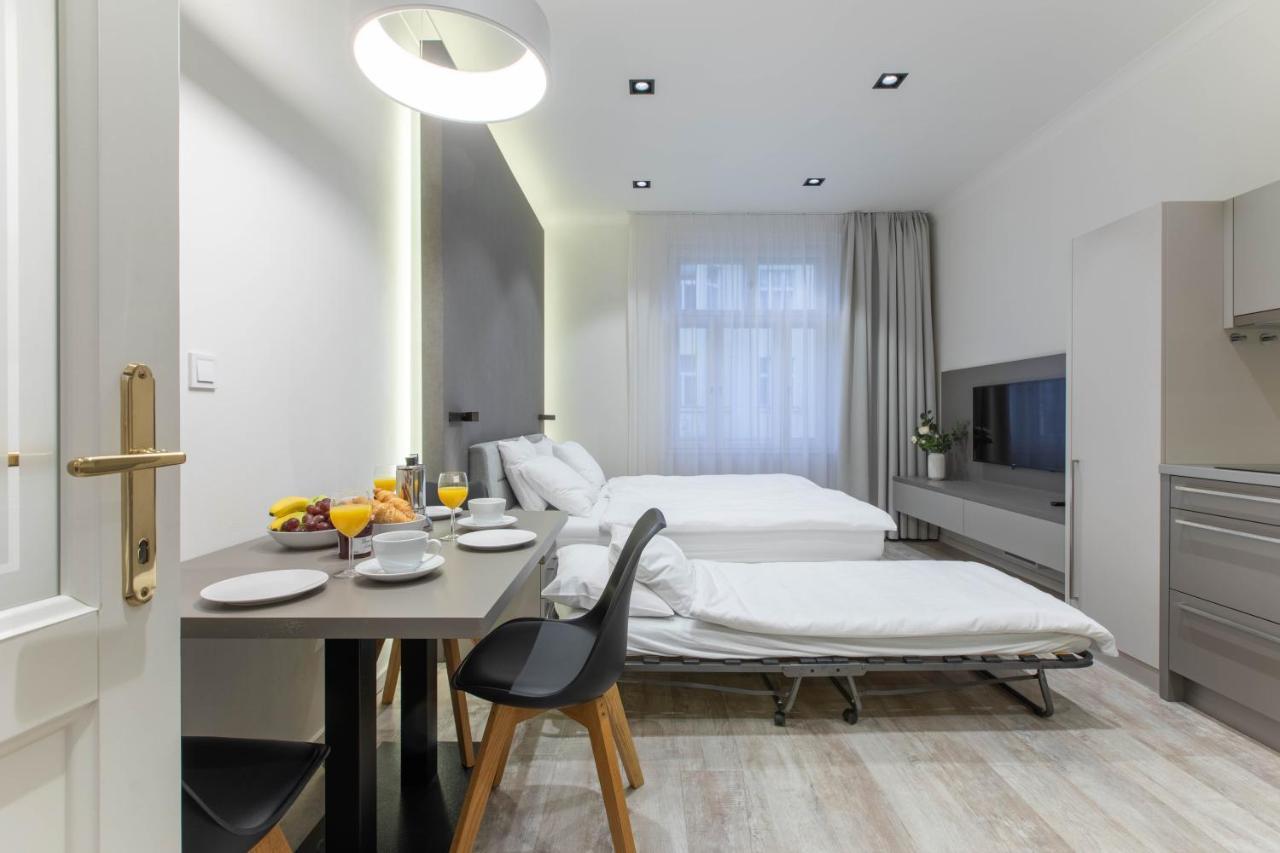 Lampi Aparthotel Prague Luaran gambar