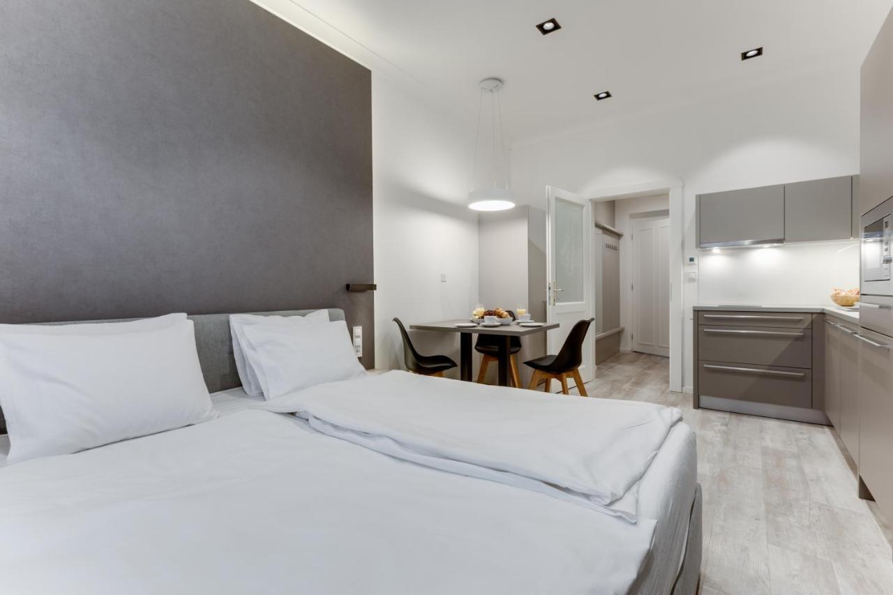 Lampi Aparthotel Prague Luaran gambar