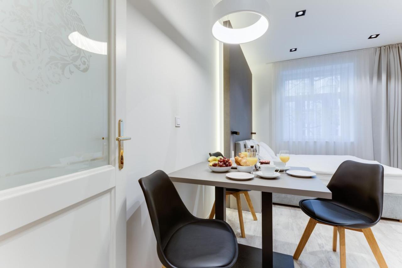 Lampi Aparthotel Prague Luaran gambar