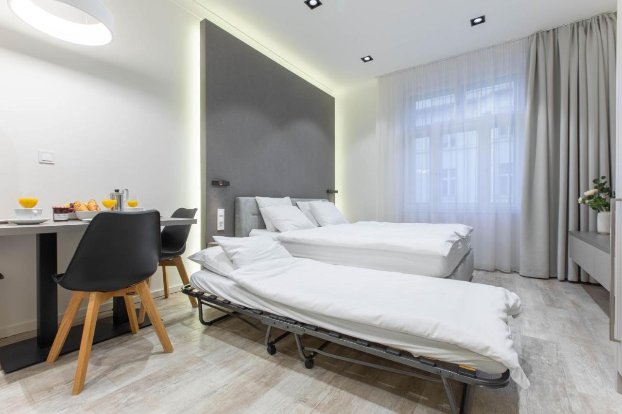 Lampi Aparthotel Prague Luaran gambar