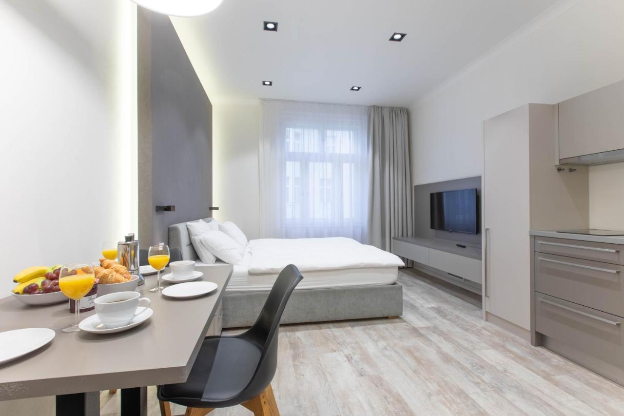 Lampi Aparthotel Prague Luaran gambar