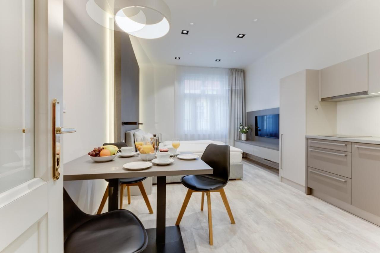 Lampi Aparthotel Prague Luaran gambar