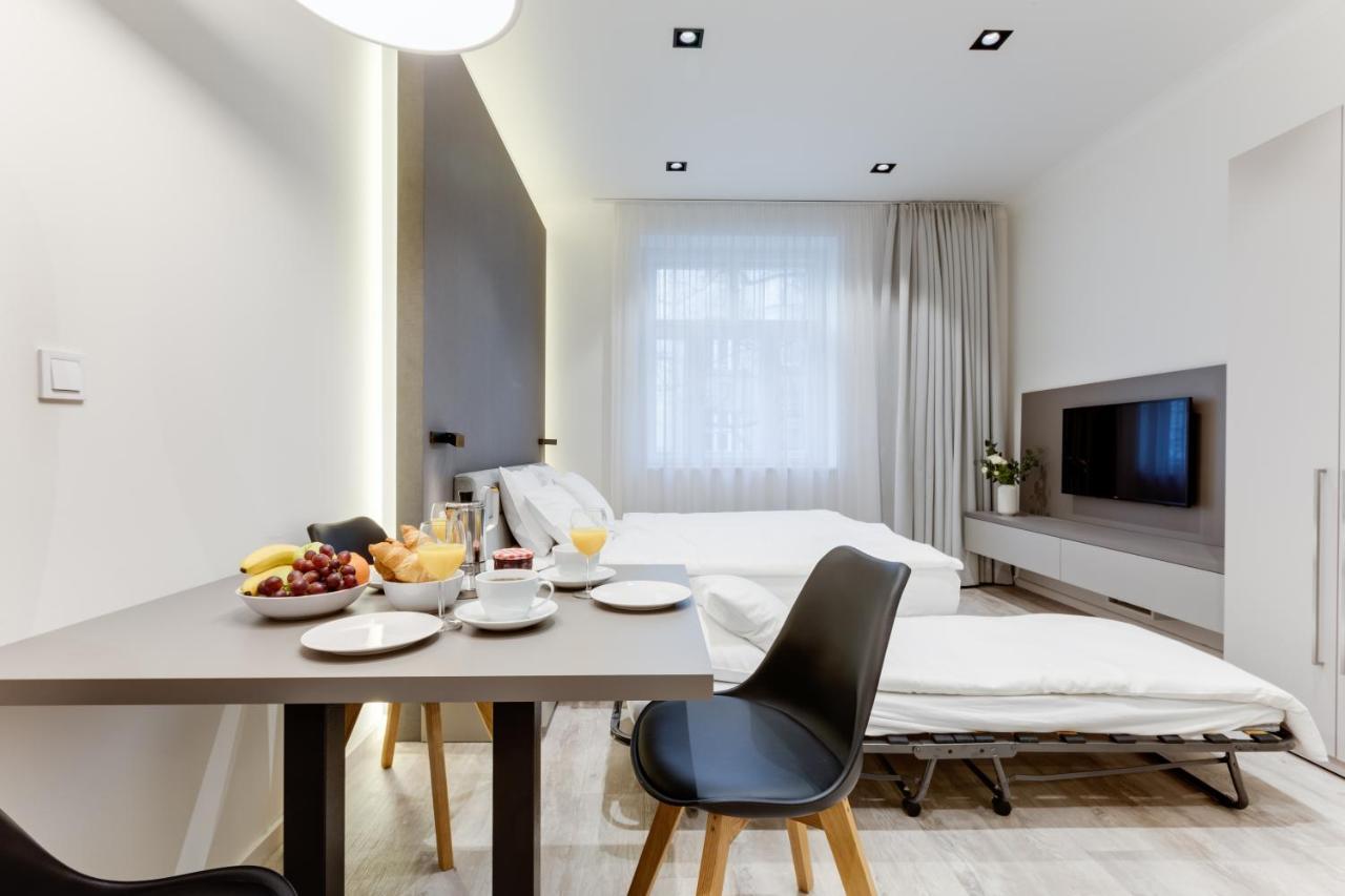 Lampi Aparthotel Prague Luaran gambar