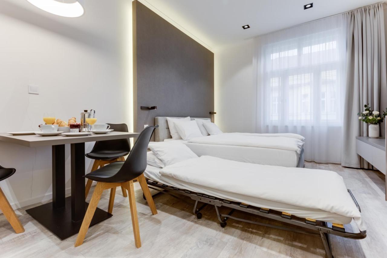 Lampi Aparthotel Prague Luaran gambar