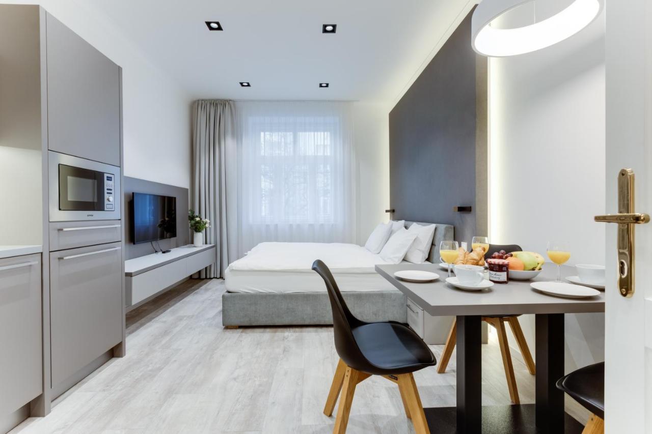 Lampi Aparthotel Prague Luaran gambar