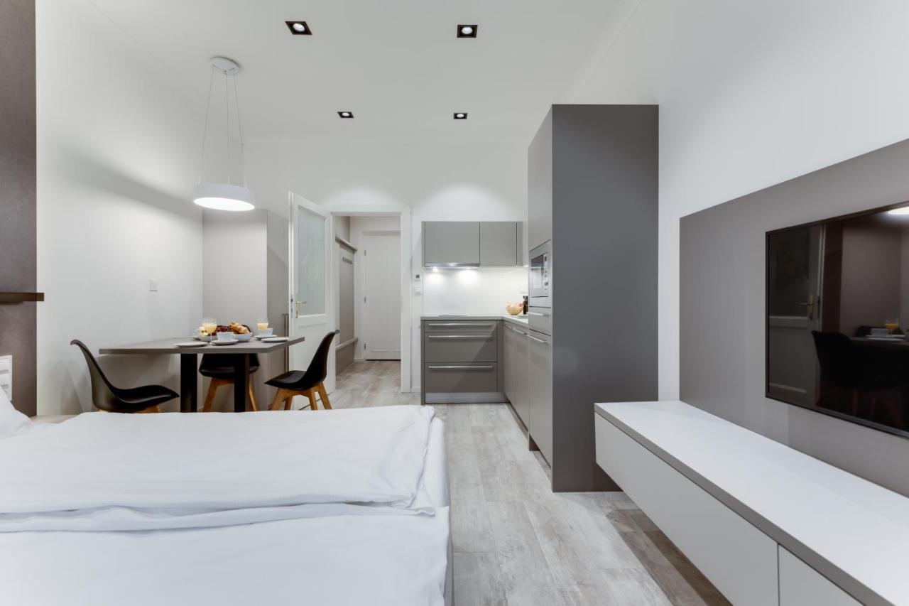 Lampi Aparthotel Prague Luaran gambar