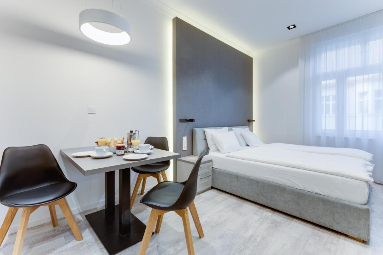 Lampi Aparthotel Prague Luaran gambar