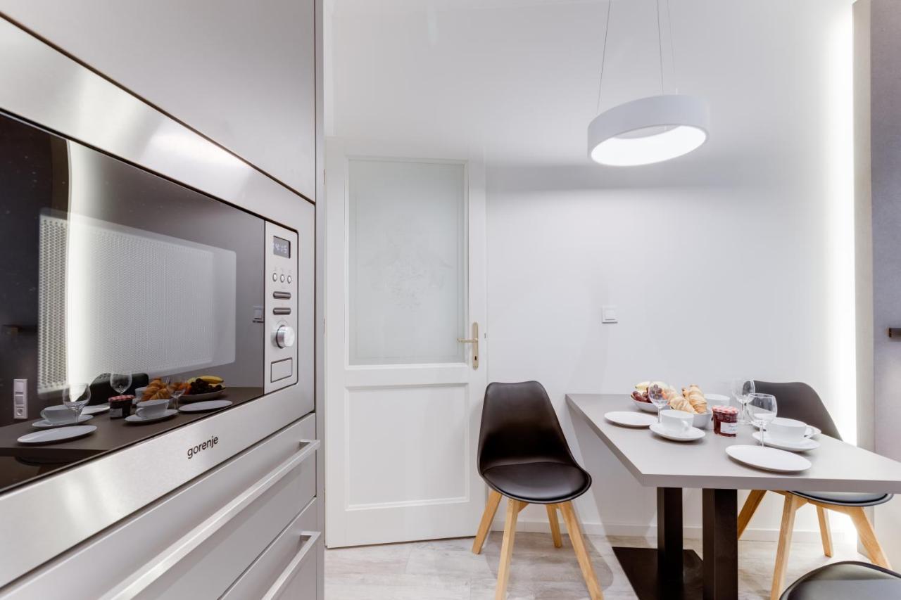 Lampi Aparthotel Prague Luaran gambar